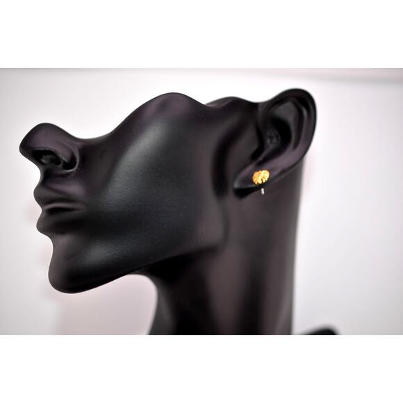 Catherine Weitzman 18K Gold Vermeil Monstera Leaf Earrings - Picture 2 of 3